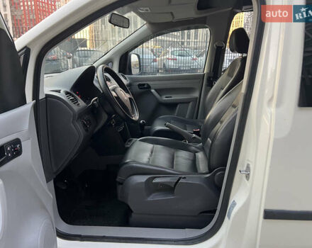 Белый Фольксваген Кадди, объемом двигателя 2 л и пробегом 225 тыс. км за 4950 $, фото 56 на Automoto.ua