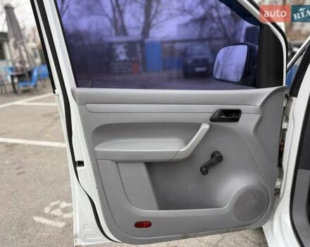 Белый Фольксваген Кадди, объемом двигателя 1.9 л и пробегом 346 тыс. км за 5200 $, фото 16 на Automoto.ua