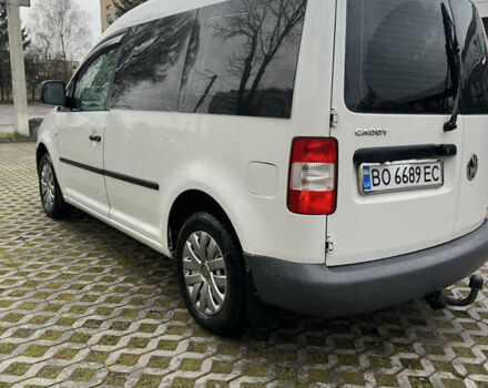 Белый Фольксваген Кадди, объемом двигателя 1.97 л и пробегом 356 тыс. км за 4150 $, фото 6 на Automoto.ua