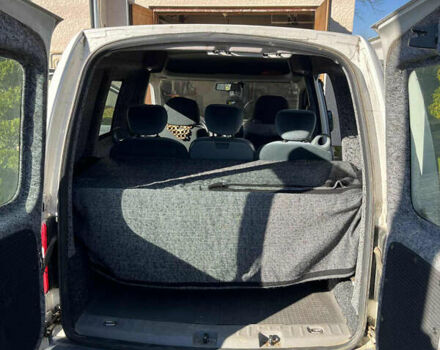 Белый Фольксваген Кадди, объемом двигателя 1.4 л и пробегом 204 тыс. км за 5400 $, фото 12 на Automoto.ua