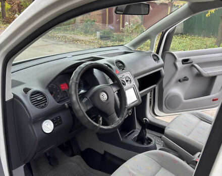 Белый Фольксваген Кадди, объемом двигателя 1.9 л и пробегом 255 тыс. км за 6200 $, фото 13 на Automoto.ua