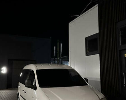 Белый Фольксваген Кадди, объемом двигателя 1.9 л и пробегом 233 тыс. км за 5999 $, фото 3 на Automoto.ua