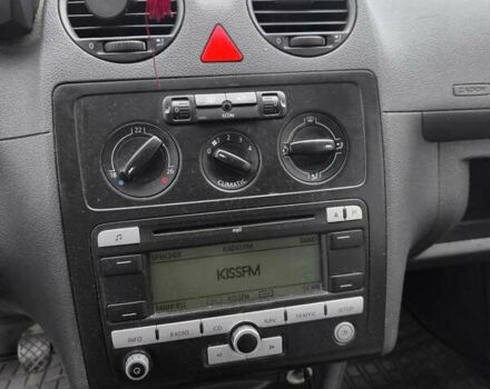 Белый Фольксваген Кадди, объемом двигателя 1.98 л и пробегом 332 тыс. км за 4000 $, фото 8 на Automoto.ua