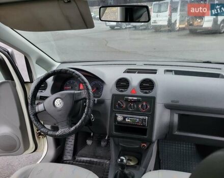 Белый Фольксваген Кадди, объемом двигателя 1.9 л и пробегом 226 тыс. км за 6600 $, фото 91 на Automoto.ua