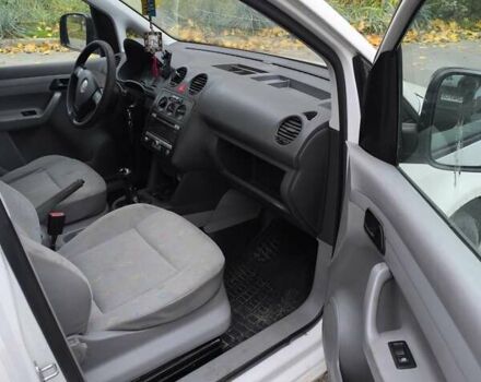 Белый Фольксваген Кадди, объемом двигателя 1.98 л и пробегом 332 тыс. км за 4000 $, фото 4 на Automoto.ua