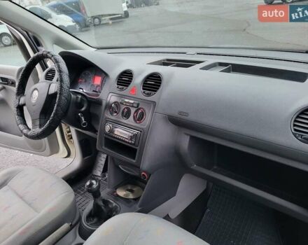 Белый Фольксваген Кадди, объемом двигателя 1.9 л и пробегом 226 тыс. км за 6600 $, фото 79 на Automoto.ua