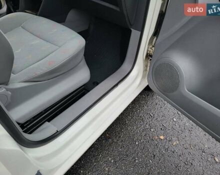 Белый Фольксваген Кадди, объемом двигателя 1.9 л и пробегом 226 тыс. км за 6600 $, фото 81 на Automoto.ua