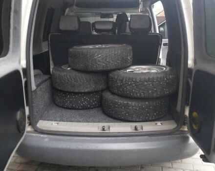 Белый Фольксваген Кадди, объемом двигателя 1.9 л и пробегом 322 тыс. км за 5600 $, фото 6 на Automoto.ua