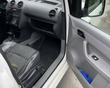 Белый Фольксваген Кадди, объемом двигателя 1.9 л и пробегом 300 тыс. км за 6200 $, фото 2 на Automoto.ua