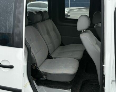 Белый Фольксваген Кадди, объемом двигателя 2 л и пробегом 300 тыс. км за 4950 $, фото 18 на Automoto.ua