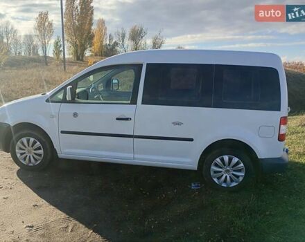 Белый Фольксваген Кадди, объемом двигателя 1.97 л и пробегом 159 тыс. км за 6000 $, фото 1 на Automoto.ua