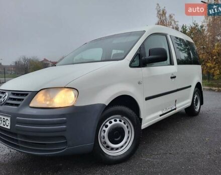 Белый Фольксваген Кадди, объемом двигателя 1.9 л и пробегом 226 тыс. км за 6600 $, фото 3 на Automoto.ua