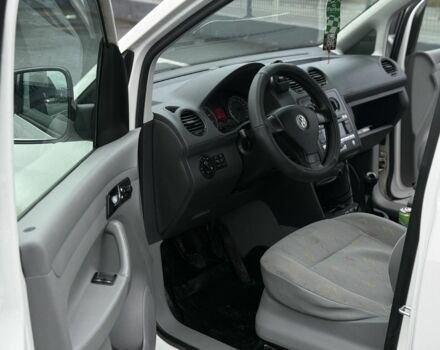 Белый Фольксваген Кадди, объемом двигателя 2 л и пробегом 300 тыс. км за 4950 $, фото 12 на Automoto.ua