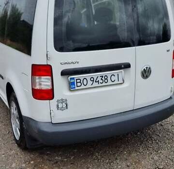Білий Фольксваген Кадді, об'ємом двигуна 1.6 л та пробігом 218 тис. км за 5000 $, фото 11 на Automoto.ua