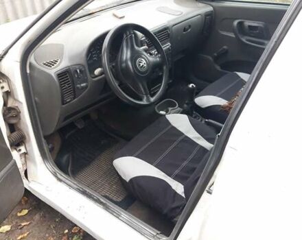 Белый Фольксваген Кадди, объемом двигателя 1.78 л и пробегом 238 тыс. км за 1850 $, фото 4 на Automoto.ua