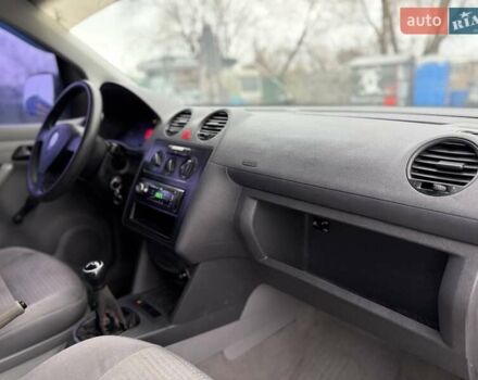 Белый Фольксваген Кадди, объемом двигателя 1.9 л и пробегом 346 тыс. км за 5200 $, фото 21 на Automoto.ua