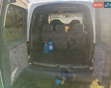 Белый Фольксваген Кадди, объемом двигателя 1.97 л и пробегом 159 тыс. км за 6000 $, фото 13 на Automoto.ua