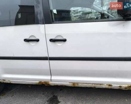 Белый Фольксваген Кадди, объемом двигателя 1.98 л и пробегом 332 тыс. км за 4000 $, фото 3 на Automoto.ua