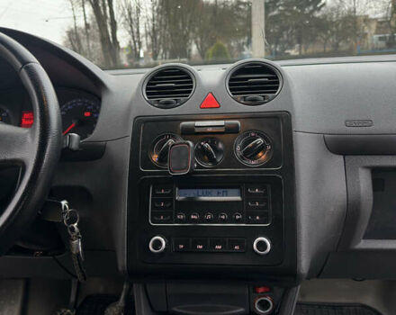 Белый Фольксваген Кадди, объемом двигателя 1.97 л и пробегом 356 тыс. км за 4150 $, фото 13 на Automoto.ua