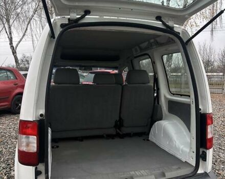 Белый Фольксваген Кадди, объемом двигателя 1.4 л и пробегом 278 тыс. км за 5800 $, фото 13 на Automoto.ua