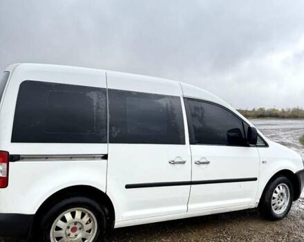 Белый Фольксваген Кадди, объемом двигателя 1.97 л и пробегом 343 тыс. км за 5000 $, фото 4 на Automoto.ua