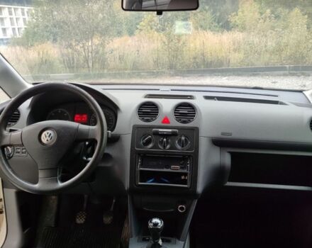 Білий Фольксваген Кадді, об'ємом двигуна 0 л та пробігом 220 тис. км за 5500 $, фото 7 на Automoto.ua