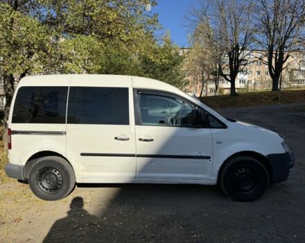 Белый Фольксваген Кадди, объемом двигателя 2 л и пробегом 400 тыс. км за 3800 $, фото 2 на Automoto.ua