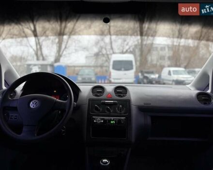 Белый Фольксваген Кадди, объемом двигателя 1.9 л и пробегом 346 тыс. км за 5200 $, фото 22 на Automoto.ua