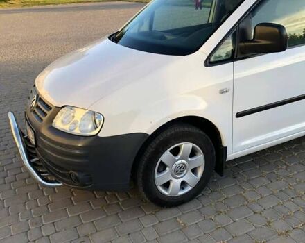 Белый Фольксваген Кадди, объемом двигателя 1.9 л и пробегом 209 тыс. км за 8500 $, фото 3 на Automoto.ua