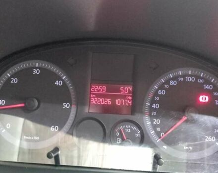 Белый Фольксваген Кадди, объемом двигателя 1.9 л и пробегом 322 тыс. км за 5600 $, фото 2 на Automoto.ua