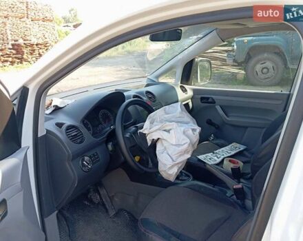 Белый Фольксваген Кадди, объемом двигателя 1.97 л и пробегом 380 тыс. км за 500 $, фото 5 на Automoto.ua