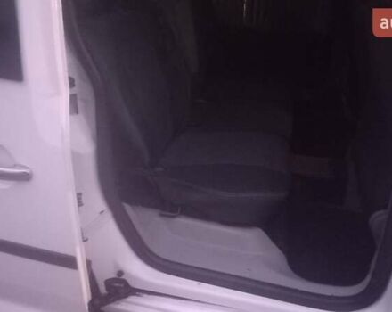 Белый Фольксваген Кадди, объемом двигателя 1.9 л и пробегом 320 тыс. км за 5200 $, фото 3 на Automoto.ua