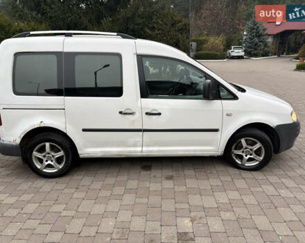 Белый Фольксваген Кадди, объемом двигателя 1.9 л и пробегом 423 тыс. км за 3999 $, фото 3 на Automoto.ua