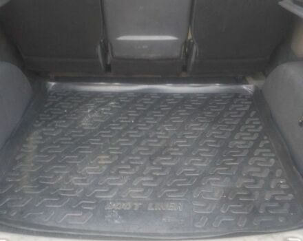 Білий Фольксваген Кадді, об'ємом двигуна 1.9 л та пробігом 237 тис. км за 6100 $, фото 11 на Automoto.ua