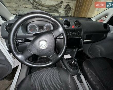 Білий Фольксваген Кадді, об'ємом двигуна 2 л та пробігом 385 тис. км за 4500 $, фото 8 на Automoto.ua