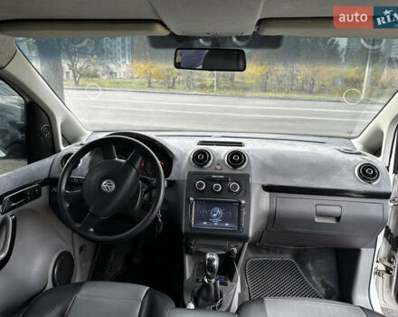 Белый Фольксваген Кадди, объемом двигателя 1.6 л и пробегом 295 тыс. км за 4200 $, фото 8 на Automoto.ua