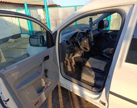 Белый Фольксваген Кадди, объемом двигателя 2 л и пробегом 250 тыс. км за 6000 $, фото 4 на Automoto.ua