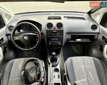 Фольксваген Кадди 2007 в Тернополе на Automoto.ua Белый Фольксваген Кадди, объемом двигателя 2 л и пробегом 257 тыс. км за 5799 $, фото 53 на Automoto.ua