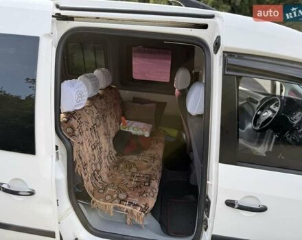 Білий Фольксваген Кадді, об'ємом двигуна 1.9 л та пробігом 329 тис. км за 6100 $, фото 9 на Automoto.ua