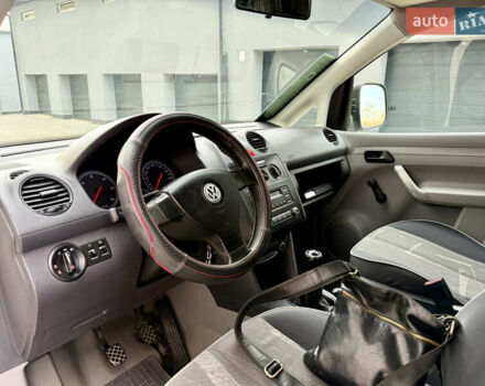 Фольксваген Кадди 2007 в Тернополе на Automoto.ua Белый Фольксваген Кадди, объемом двигателя 2 л и пробегом 257 тыс. км за 5799 $, фото 30 на Automoto.ua