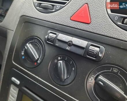 Білий Фольксваген Кадді, об'ємом двигуна 2 л та пробігом 232 тис. км за 5600 $, фото 16 на Automoto.ua