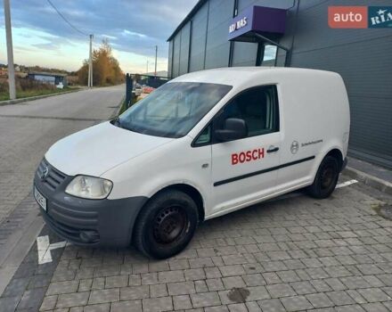 Белый Фольксваген Кадди, объемом двигателя 1.9 л и пробегом 413 тыс. км за 4200 $, фото 2 на Automoto.ua
