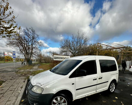 Белый Фольксваген Кадди, объемом двигателя 1.6 л и пробегом 295 тыс. км за 4200 $, фото 1 на Automoto.ua