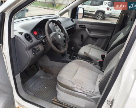 Білий Фольксваген Кадді, об'ємом двигуна 1.6 л та пробігом 477 тис. км за 3489 $, фото 6 на Automoto.ua