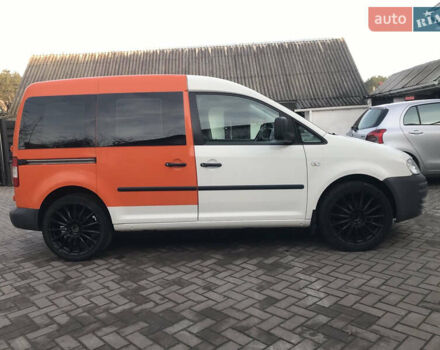 Белый Фольксваген Кадди, объемом двигателя 1.97 л и пробегом 170 тыс. км за 6200 $, фото 3 на Automoto.ua