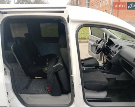 Белый Фольксваген Кадди, объемом двигателя 1.97 л и пробегом 279 тыс. км за 5500 $, фото 12 на Automoto.ua