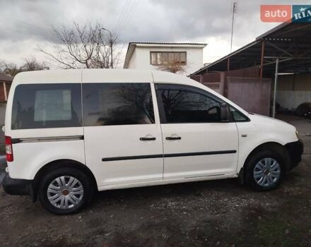 Белый Фольксваген Кадди, объемом двигателя 1.97 л и пробегом 380 тыс. км за 5500 $, фото 1 на Automoto.ua