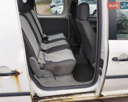 Білий Фольксваген Кадді, об'ємом двигуна 1.6 л та пробігом 477 тис. км за 3489 $, фото 8 на Automoto.ua