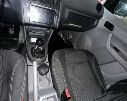 Білий Фольксваген Кадді, об'ємом двигуна 2 л та пробігом 385 тис. км за 4500 $, фото 11 на Automoto.ua