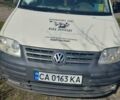 Белый Фольксваген Кадди, объемом двигателя 2 л и пробегом 415 тыс. км за 6000 $, фото 1 на Automoto.ua